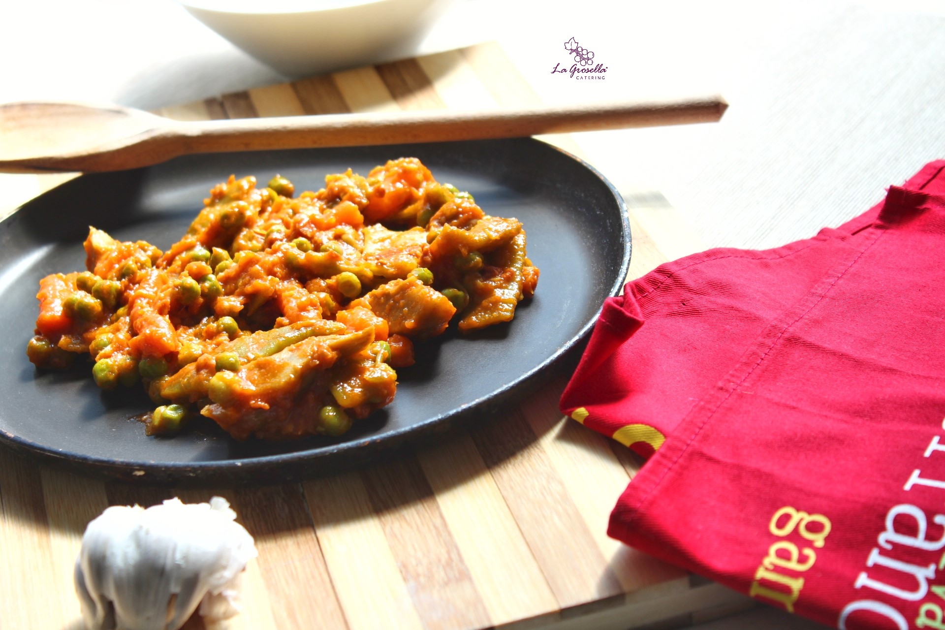 Menestra de verduras con tomate y jamón