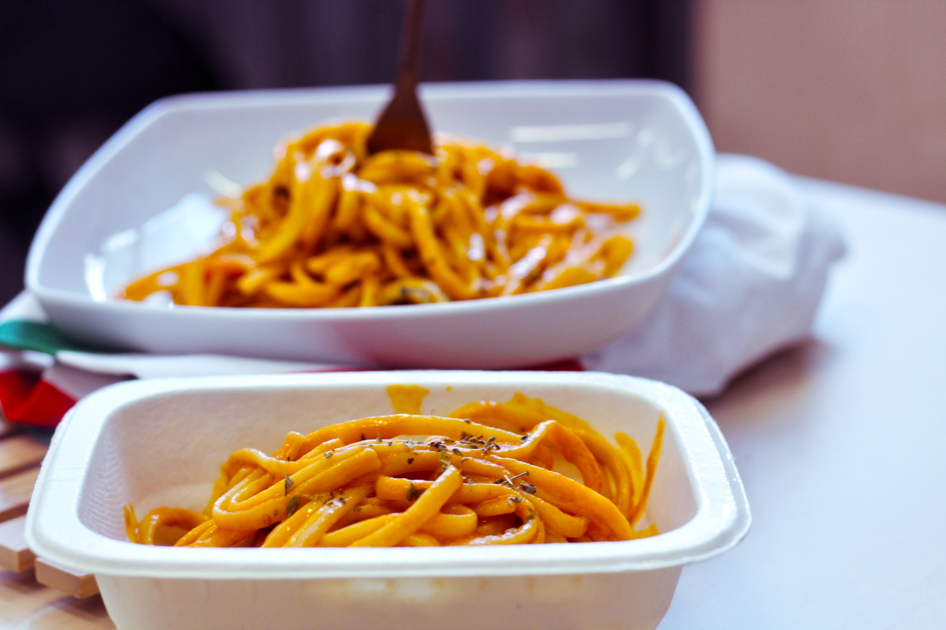 Espaguetis sin queso all´amatriciana